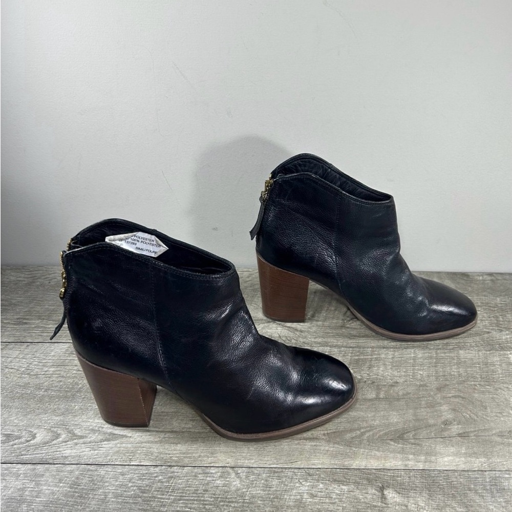 Clarks Lora Lana Black Leather Ankle Women’s Block Heel Zip Back Boots Size 9